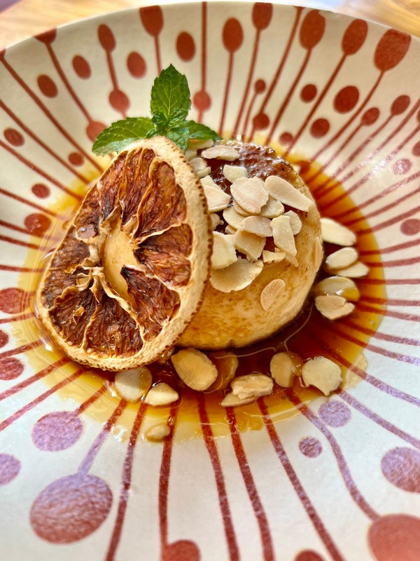 Flan de laranja e amêndoas